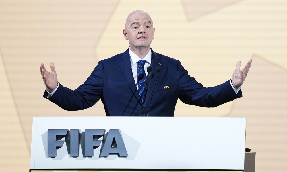 他在社交平