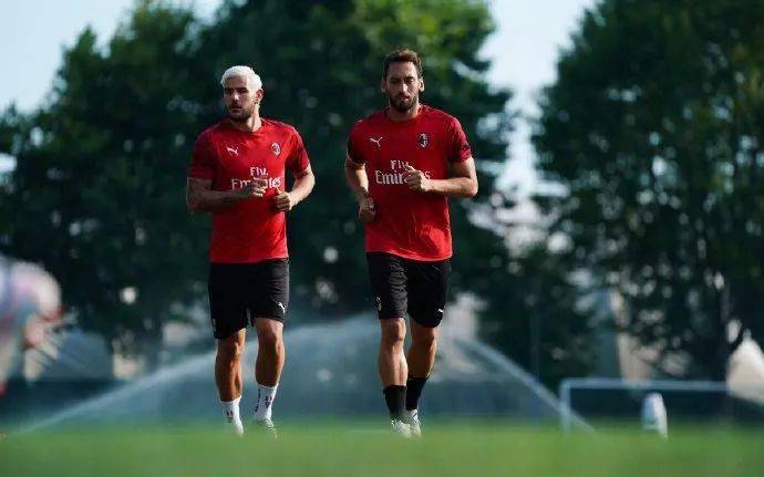 场上还是人 场上还是人